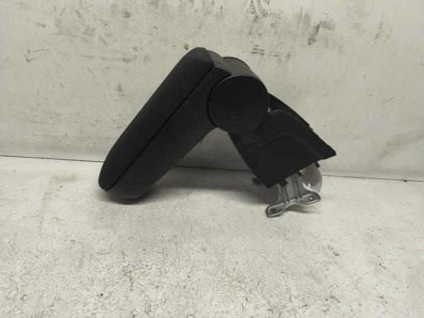 ACCOUDOIR VW POLO 6R - Vue 1